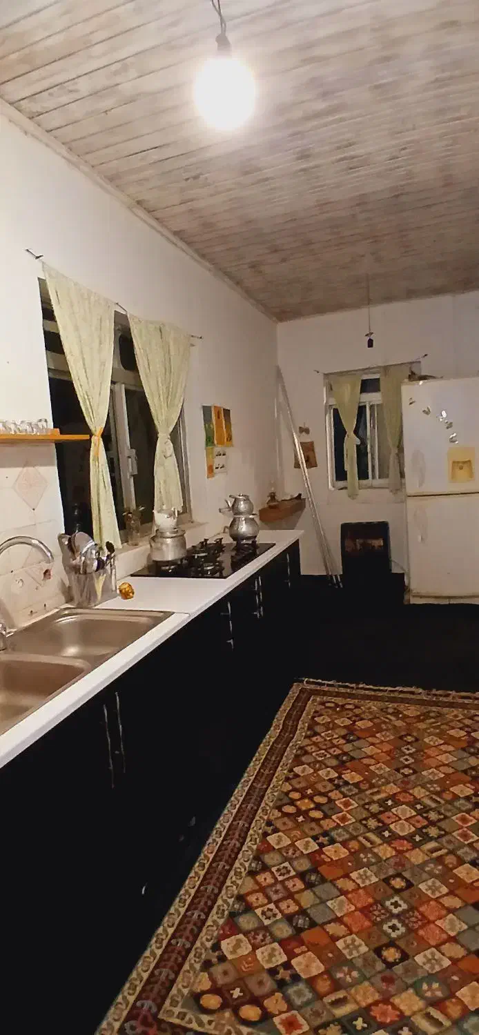 اجاره روزانه و ماهانه ویلا سنتی با ویوه کوه و جنگل|اجارهٔ کوتاه‌مدت ویلا و باغ|لاهیجان, لیل|دیوار