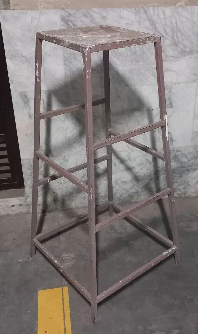 چهارپایه آهنی|ابزارآلات|تهران, شهرک خرازی|دیوار