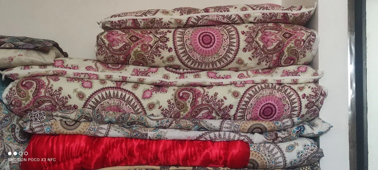 دو عدد تشک و یک لحاف|رختخواب، بالش، پتو|بیرجند, |دیوار
