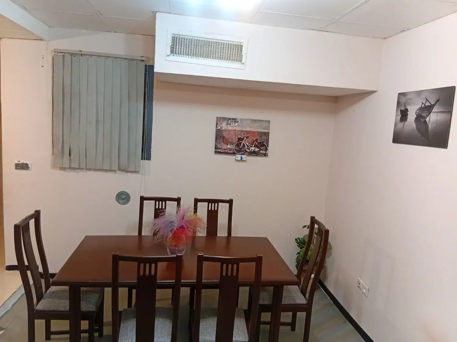 منزل مبله صدرا|اجارهٔ کوتاهمدت آپارتمان و سوئیت|شیراز, شهرک استقلال|دیوار