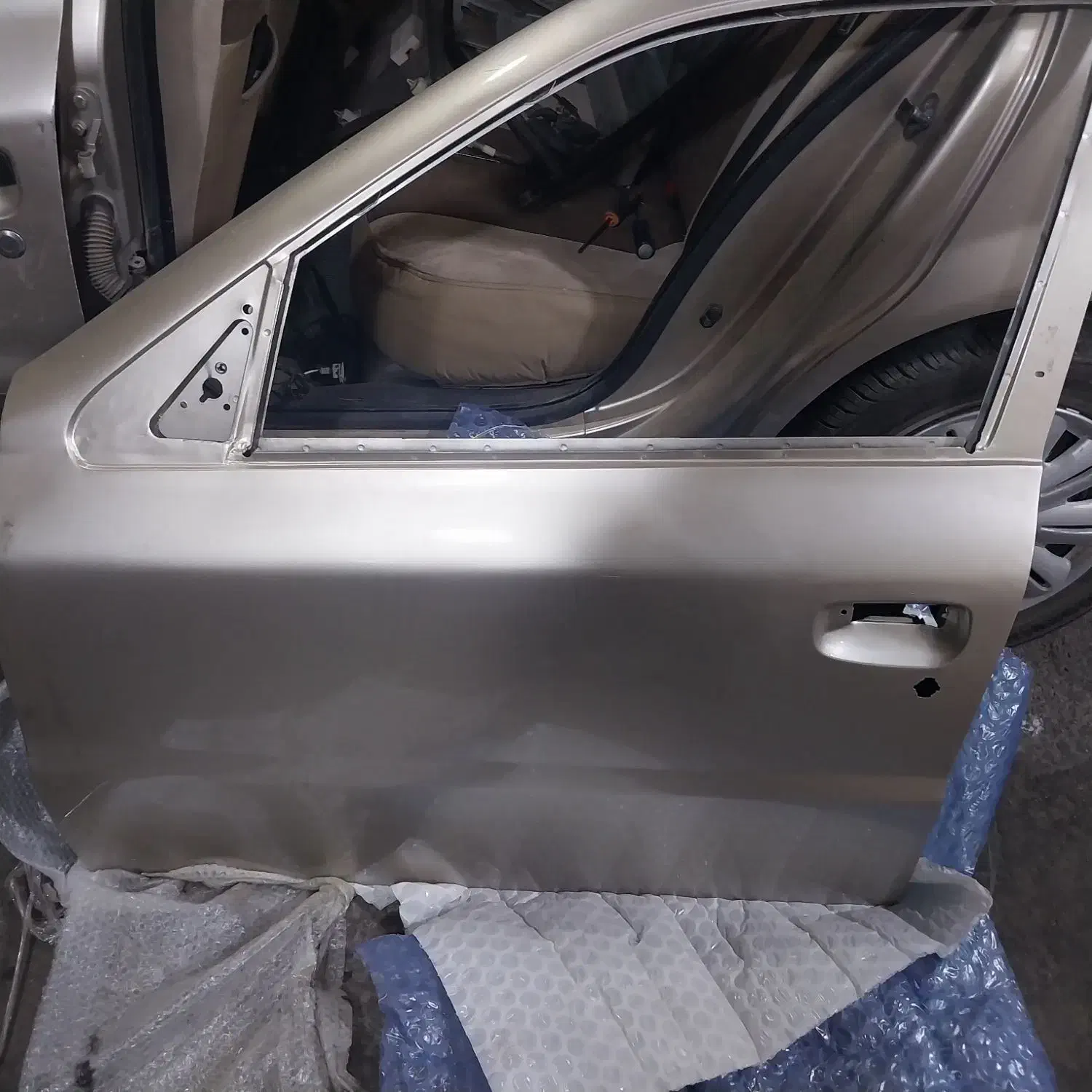 درب جلوی سمند سمت راننده|قطعات یدکی و لوازم جانبی|بیجار, |دیوار