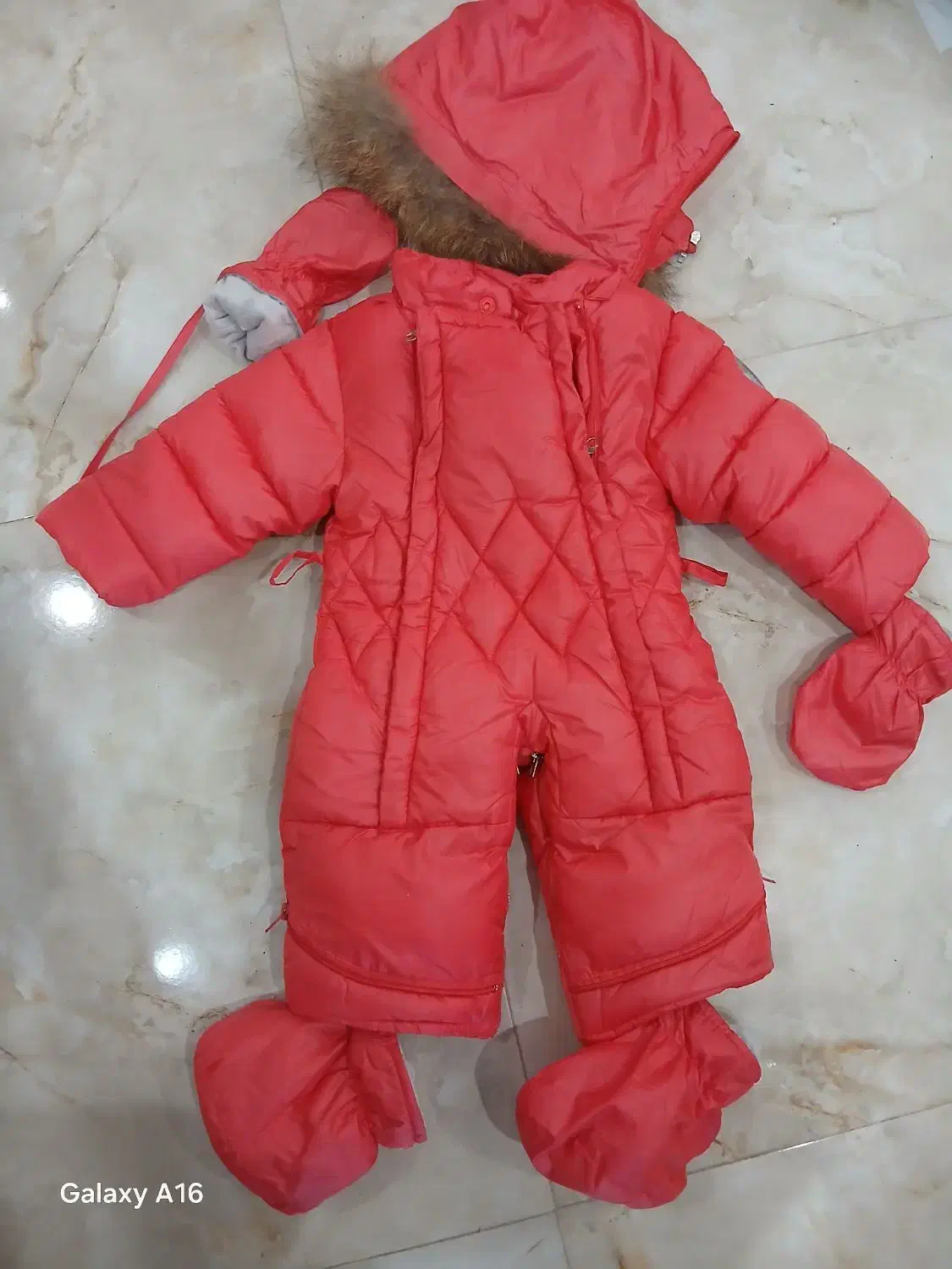 لباس بچگانه|کفش و لباس بچه|رشت, استقامت ۱|دیوار