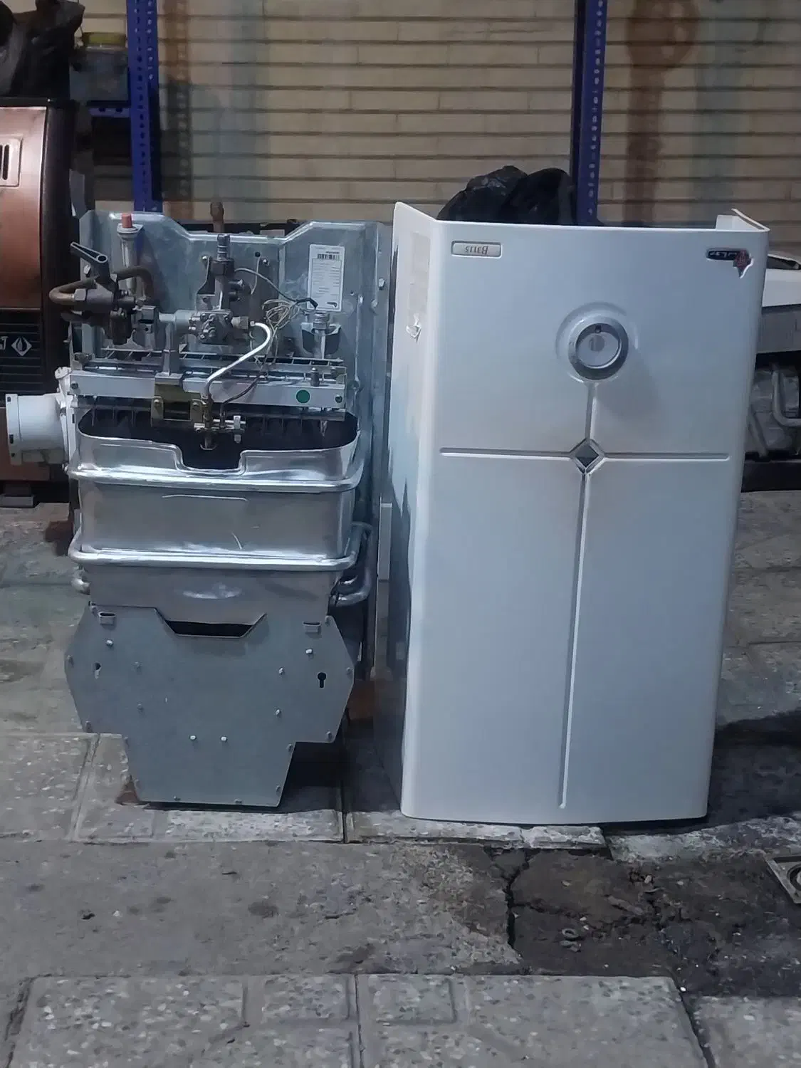 آبگرمکن دیواری ۳۱۱۵|آبگرمکن، پکیج، شوفاژ|اصفهان, باغ فردوس|دیوار