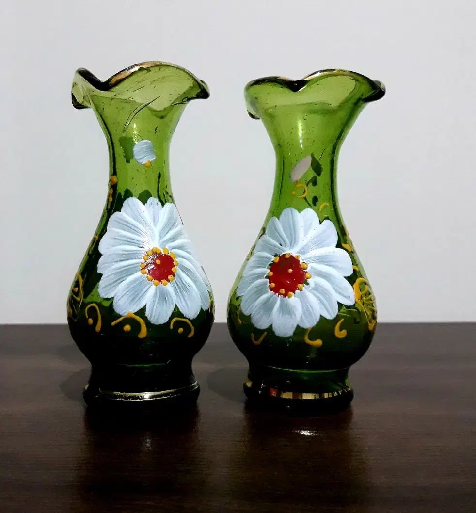 ظروف قدمتدار|کلکسیون اشیاء عتیقه|رشت, خمیران زاهدان|دیوار