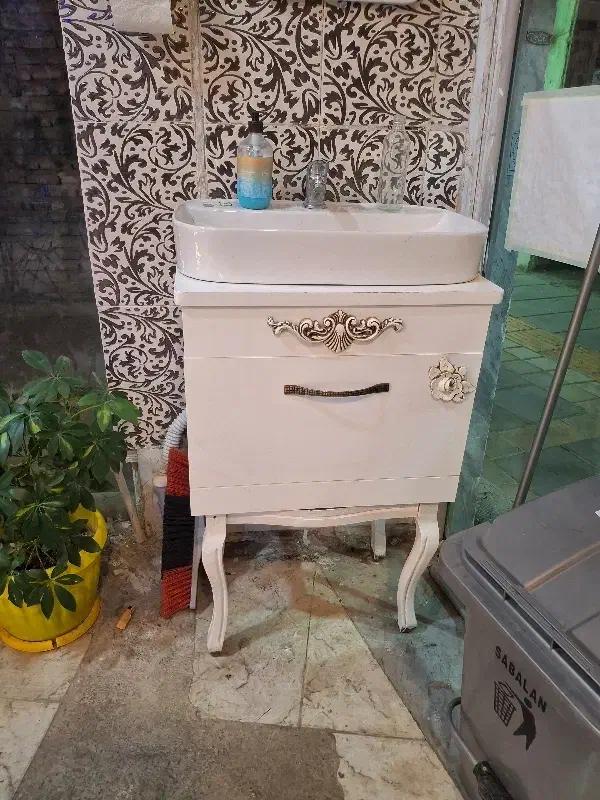 روشویی و کمد|لوازم سرویس بهداشتی|چناران, |دیوار