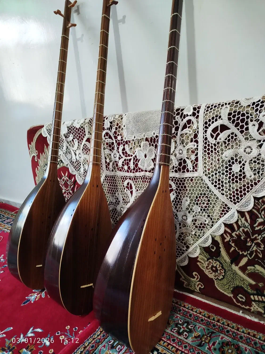 تنبور|سازهای سنتی|کنگاور, |دیوار