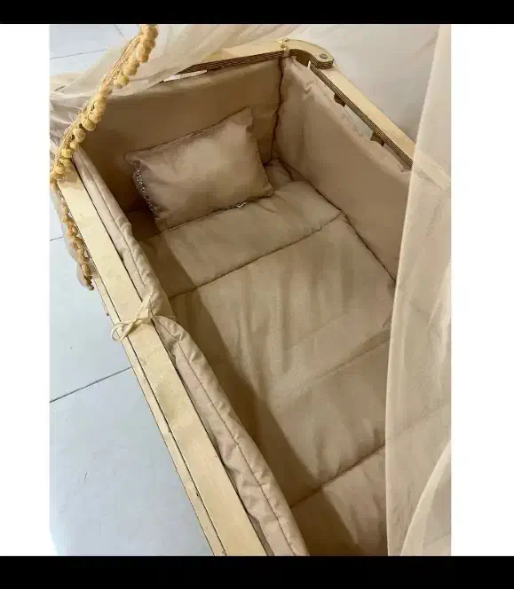 گهواره تخت کنار مادر|تخت و سرویس خواب|شهریار, کهنز|دیوار