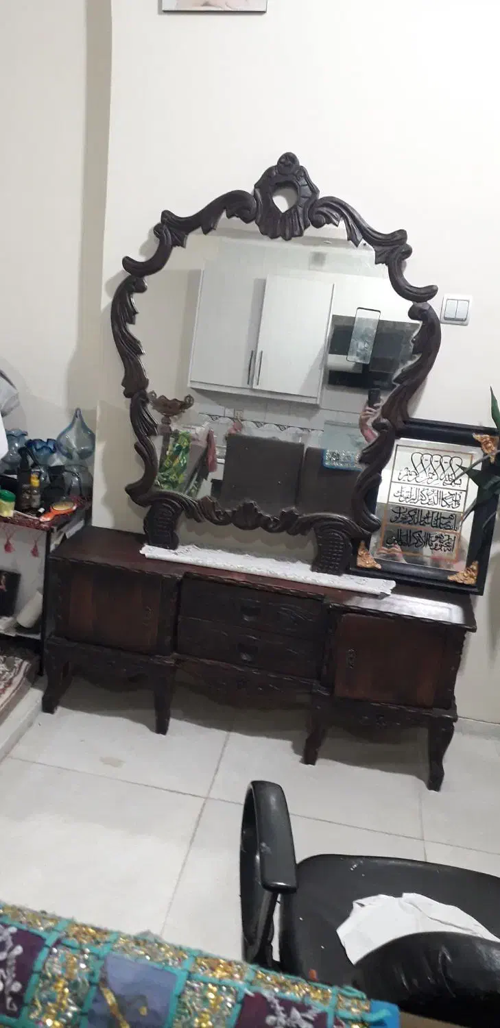 آینه وکنسول منبت کاری کار دست اتیغه|مبلمان خانگی و میز عسلی|شیراز, غدیر جنوبی|دیوار