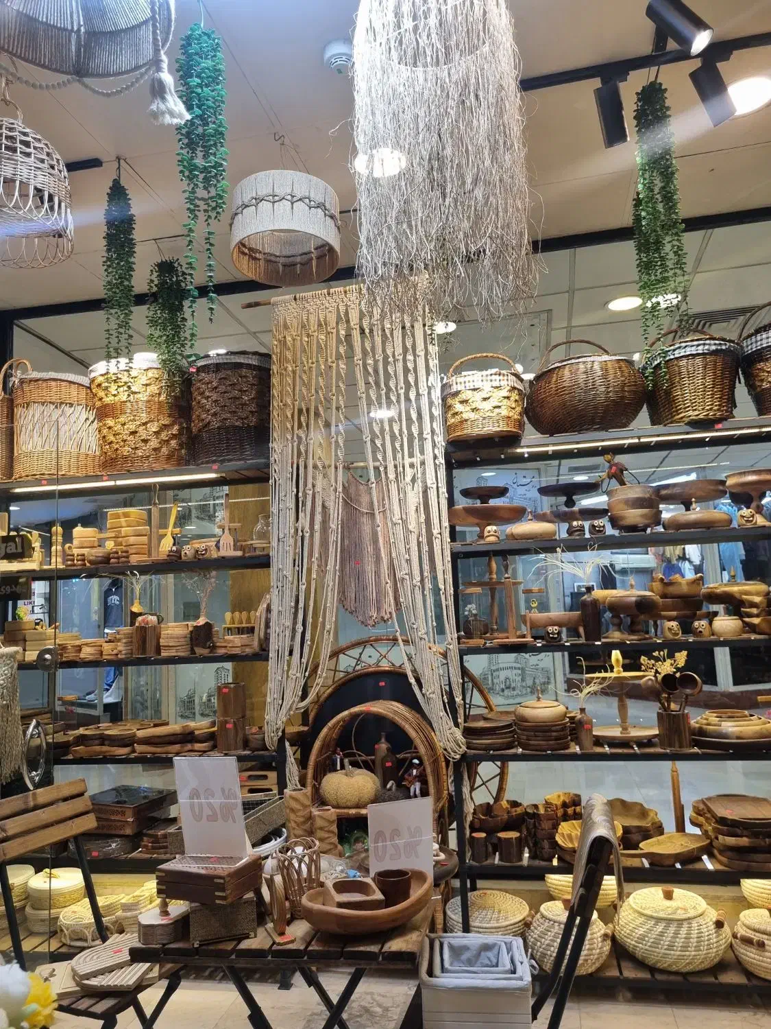 فروشنده عصر روزهای فرد|استخدام خدمات فروشگاه و رستوران|کرج, شهرک اوج|دیوار