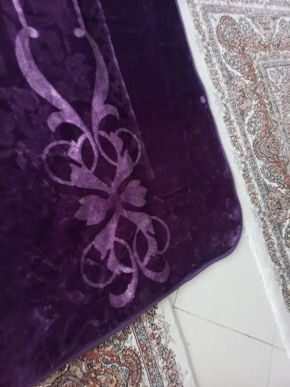 پتو دو نفره نرمینه گل برجسته|رختخواب، بالش، پتو|تهران, گلستان (شهرک راه آهن)|دیوار