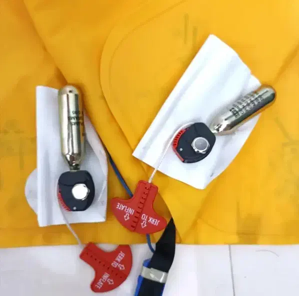 جلیقه بادی کپسولی آمریکایی با شناسنامه|غواصی و ورزش‌های آبی|پرند, فاز ۵|دیوار