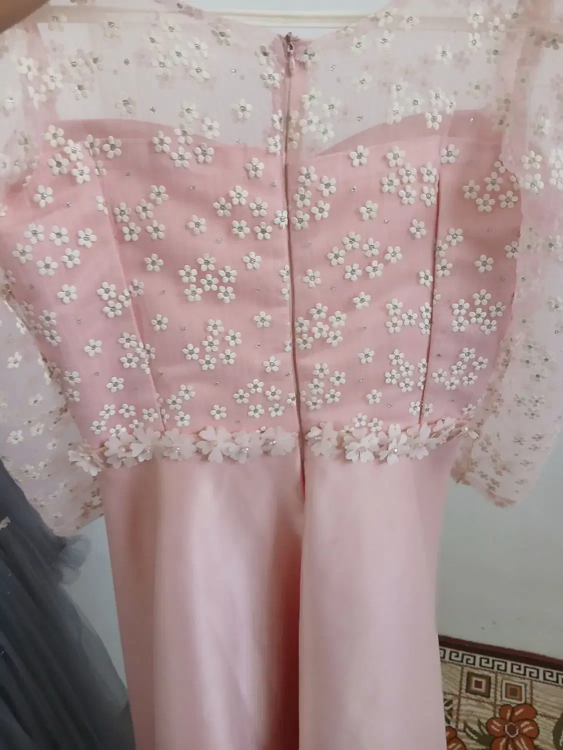 دوتا پیراهن و یک کت و شلوار|لباس|تربت‌حیدریه, اندیشه|دیوار