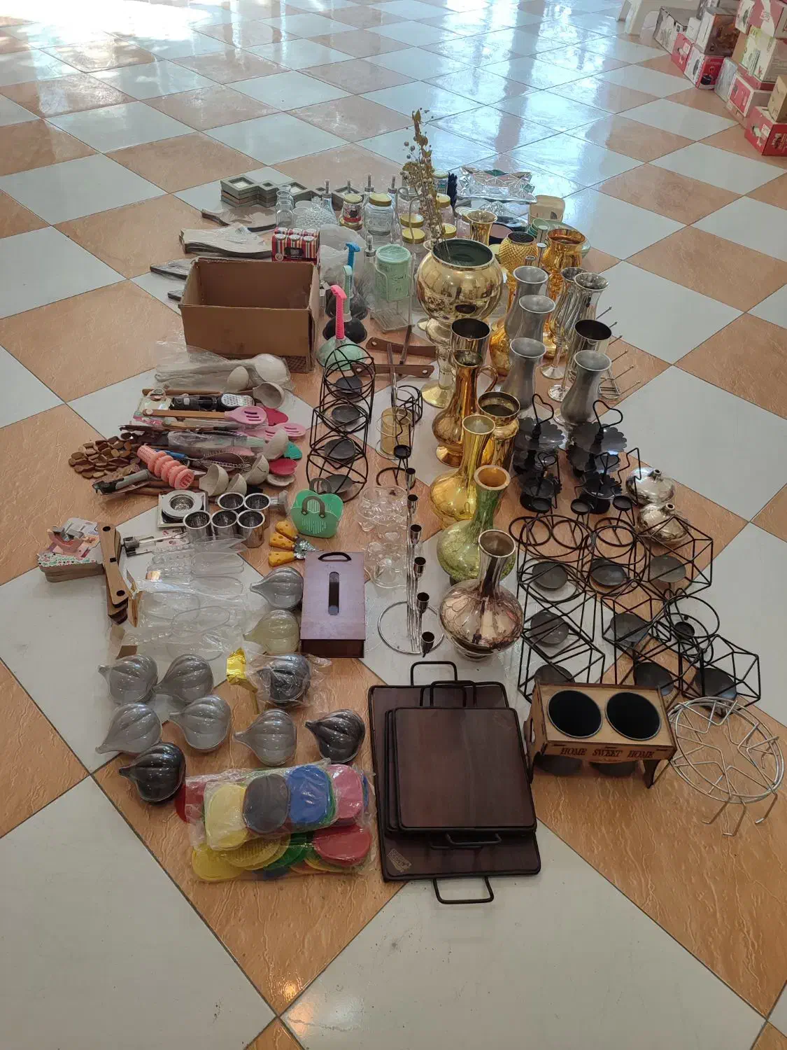 حراج کلیه لوازم دکوری و گلدان و آشپز خانه ای|مجسمه، تندیس، ماکت|شهرکرد, |دیوار