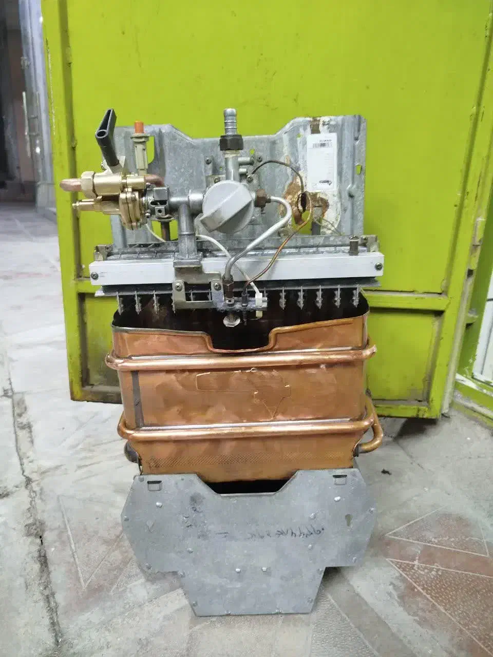 آبگرمکن بوتان جدید درحد با خرابه هم معاوضه دارم|آبگرمکن، پکیج، شوفاژ|رامهرمز, |دیوار