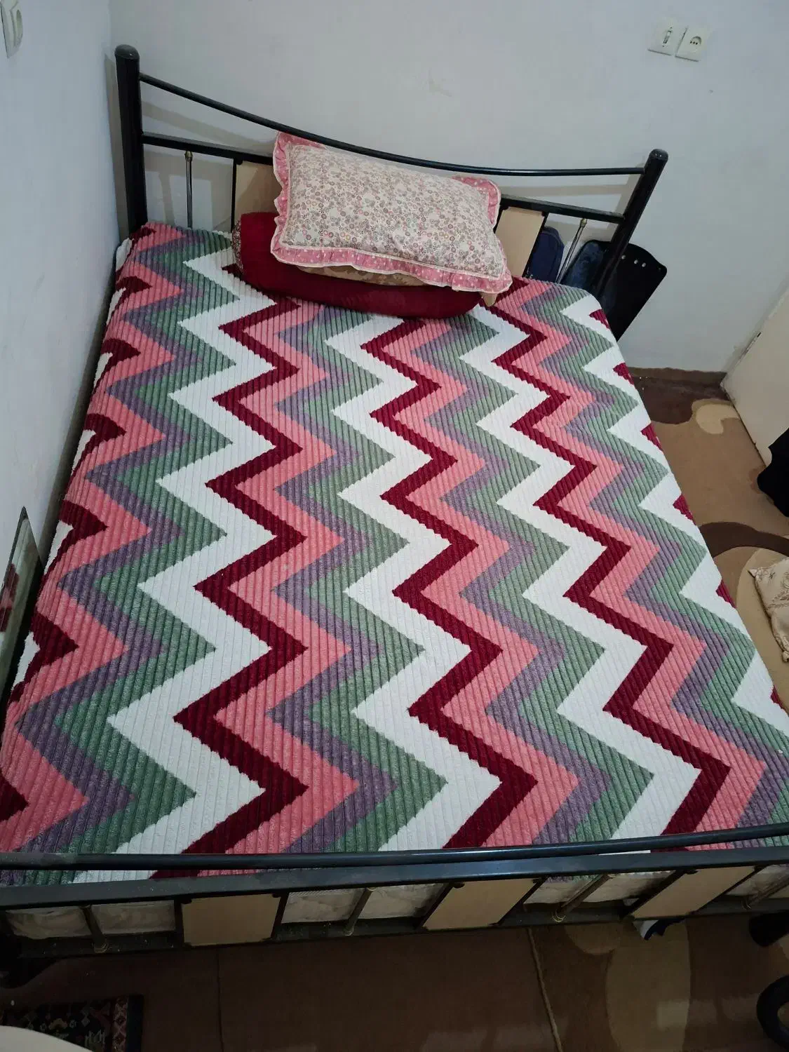 تخت فر فوژه دونفره فلزی|تخت و سرویس خواب|شهریار, اصیل آباد|دیوار