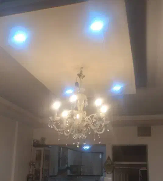 دو عددلوستر ۶ شاخه سالم به همراه ۱۲ تا لامپ|لوستر و چراغ آویز|قدس, شهر‌قدس|دیوار