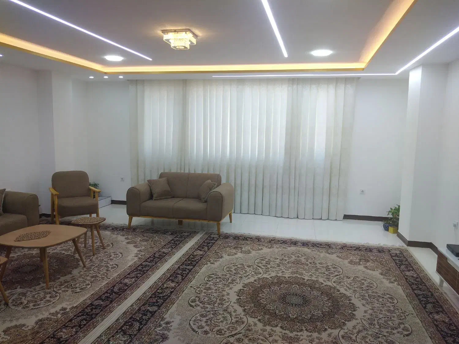 فروش مسکن ملی فاز یک جاده سلامت طبقه بالا|فروش آپارتمان|دوگنبدان, |دیوار