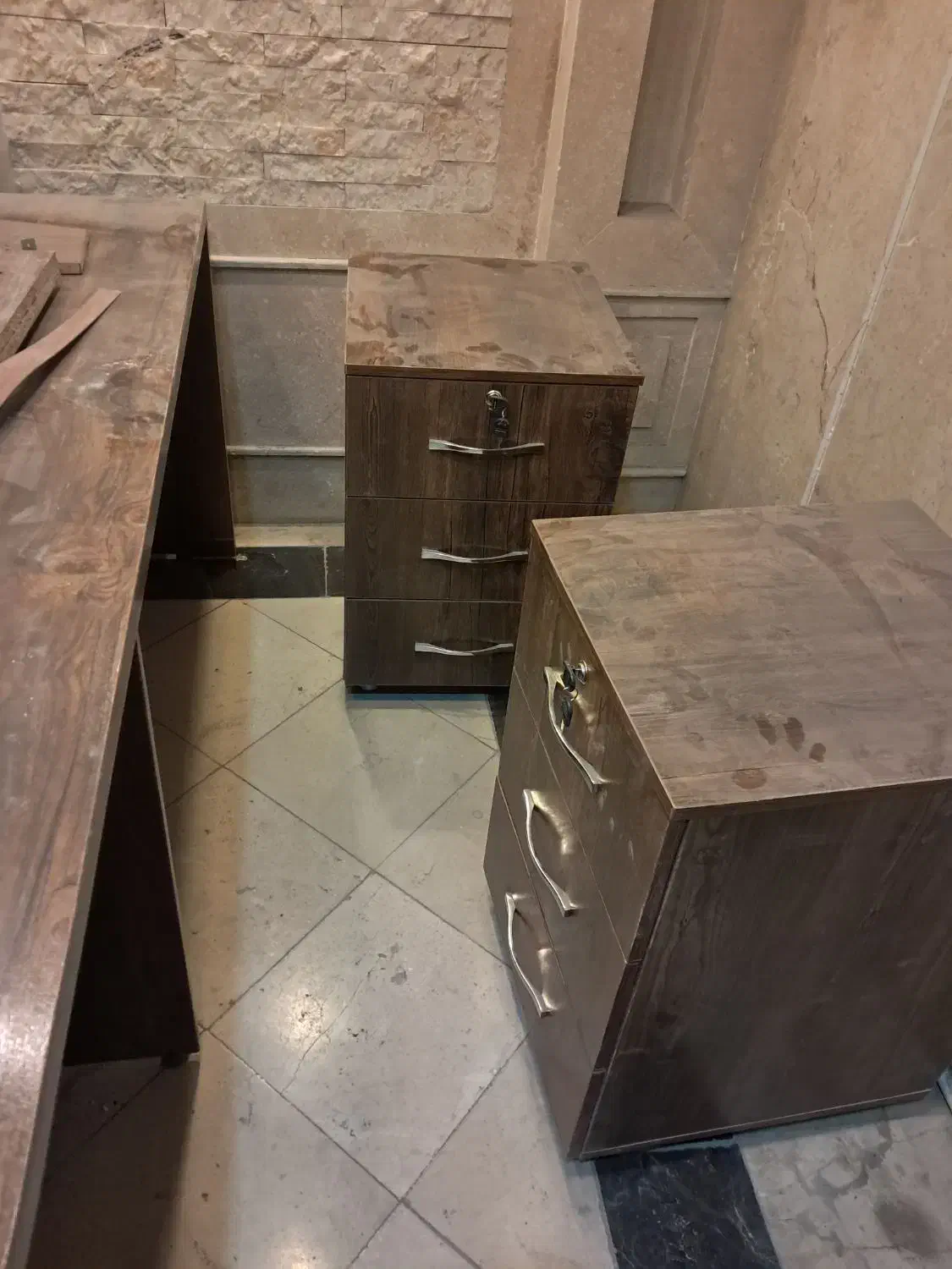 ۲عددفایل و پیشخون ام دی اف در حدنو استیل|مبلمان اداری|اسلامشهر, مسکن مهر اسلاشهر (شهرک امام خمینی)|دیوار