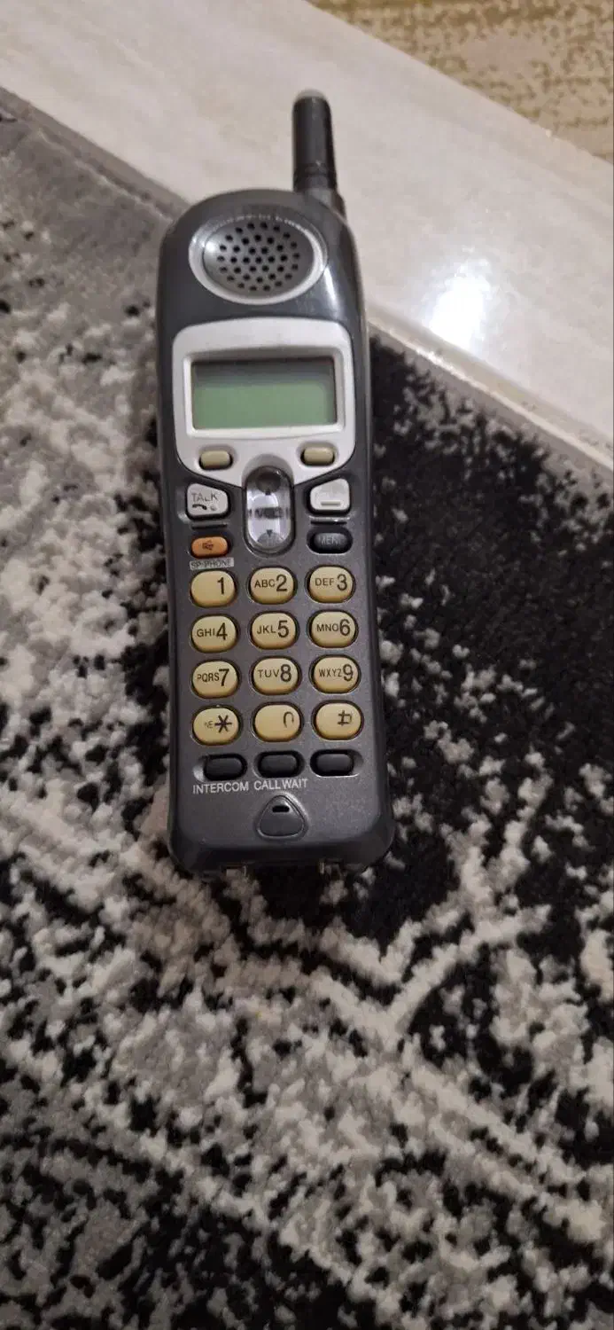 تلفن بی سیم|تلفن رومیزی|ری, شهرک نظامی|دیوار