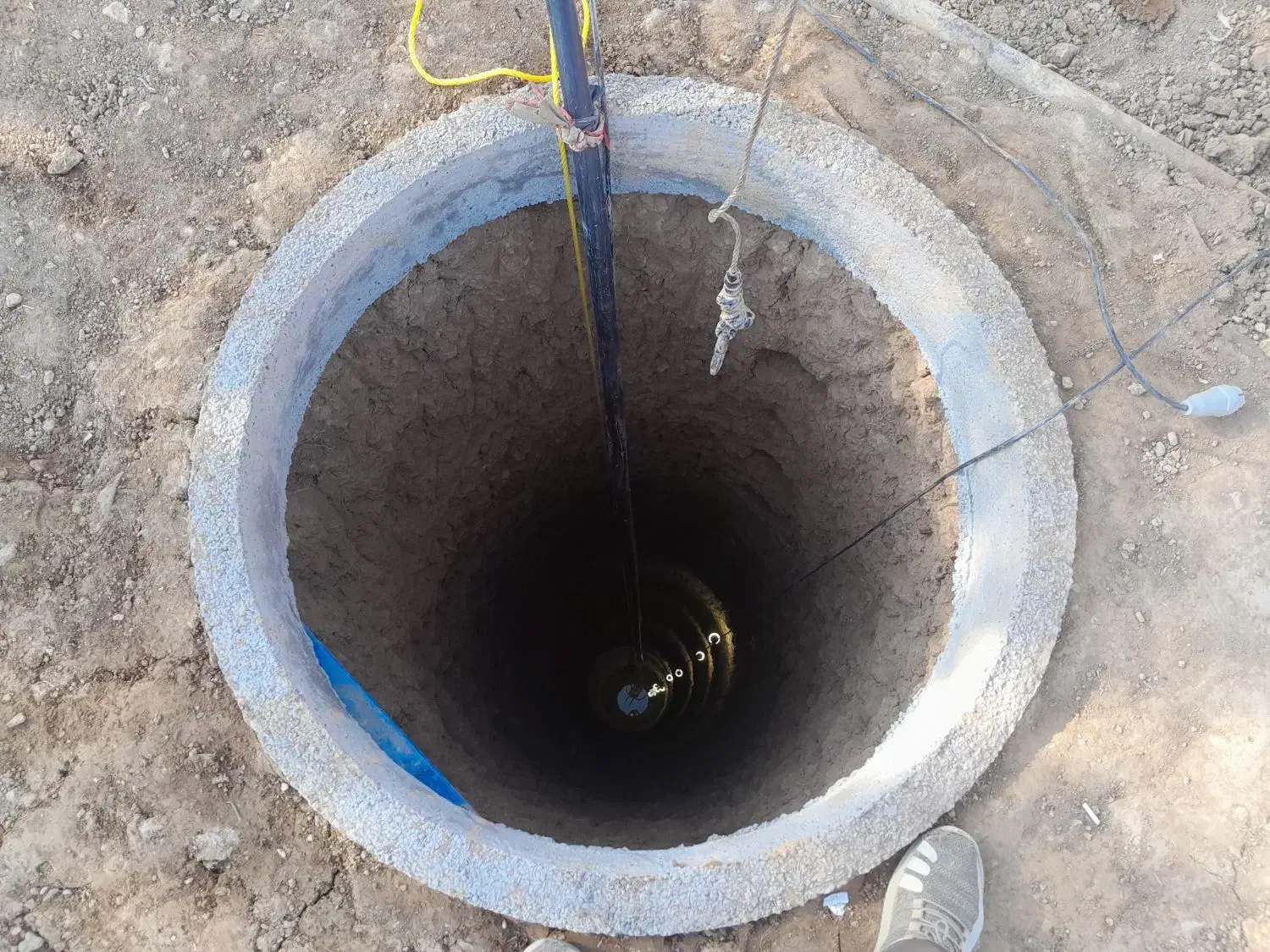 حفار چاه آب با سابقه بالا بانازلترین قیمت بیرقمشکن|خدمات پیشه و مهارت|سنندج, |دیوار