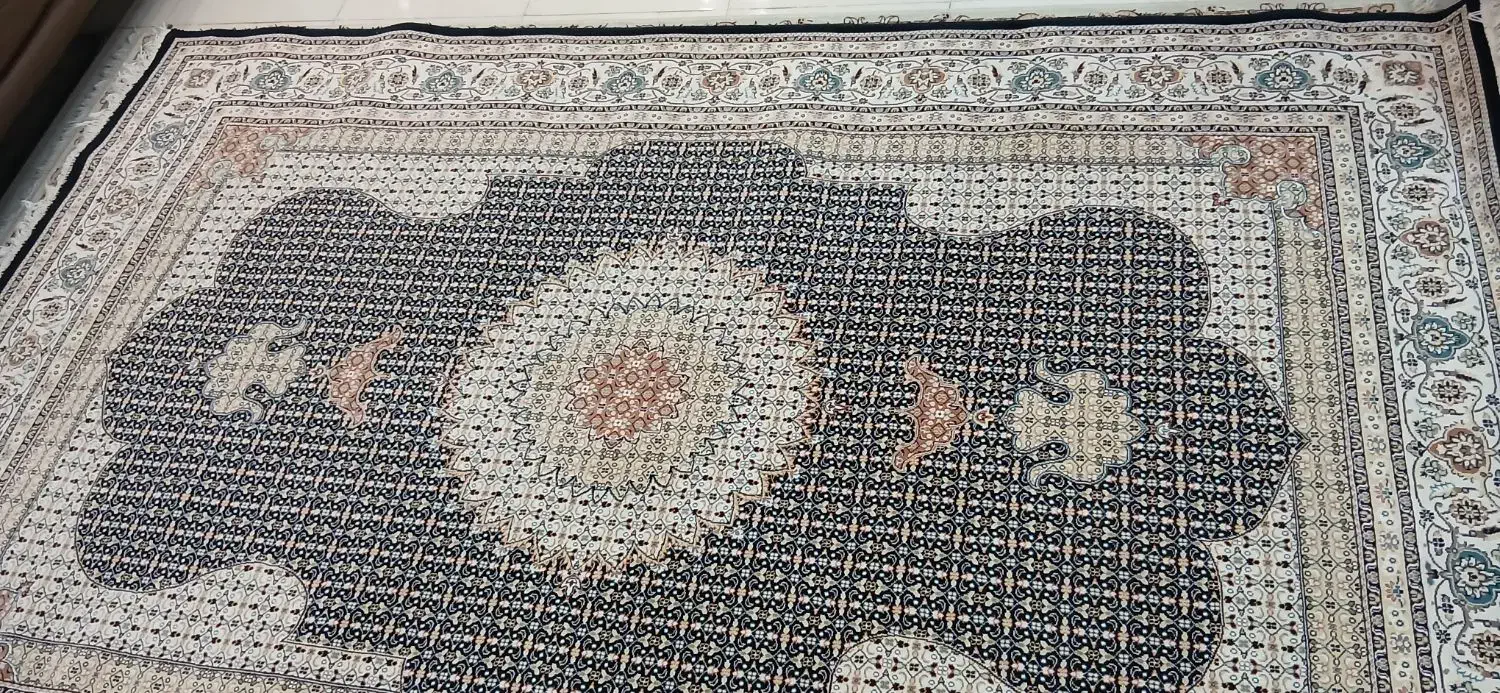 فرش کویر یزد ،در حد نو|فرش|یزد, |دیوار