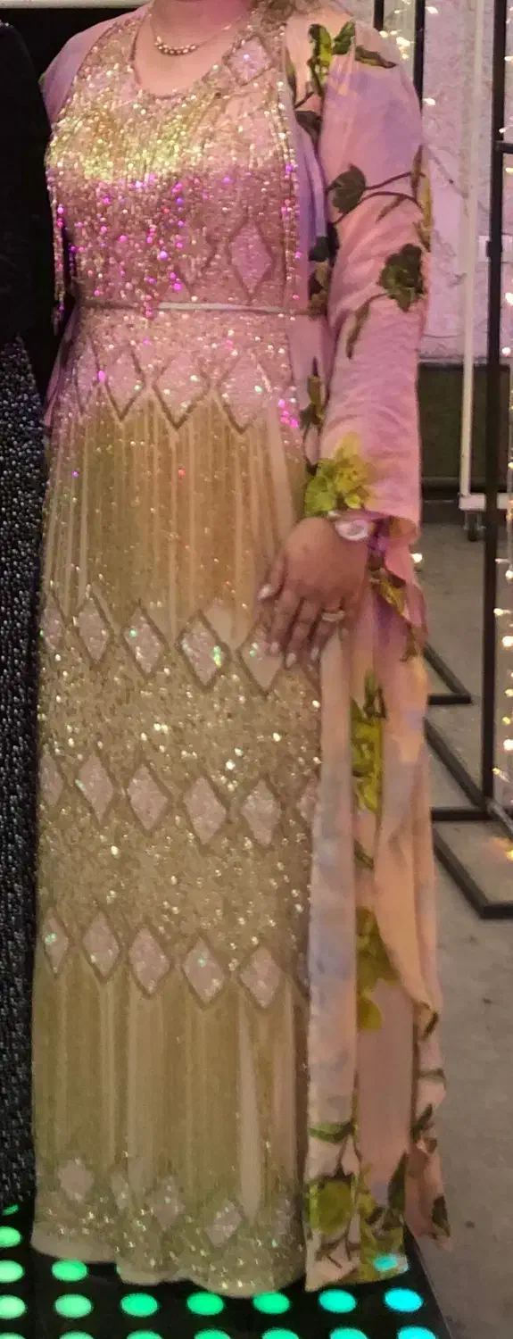 لباس مجلسی|لباس|ایلام, |دیوار