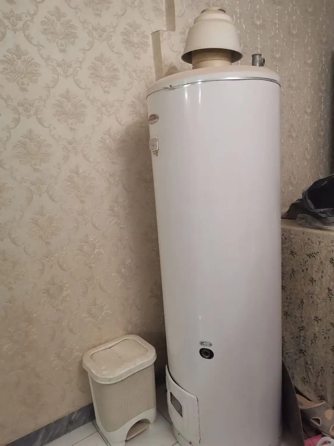 آبگرمکن زمینی سالم در حد|آبگرمکن، پکیج، شوفاژ|همدان, |دیوار