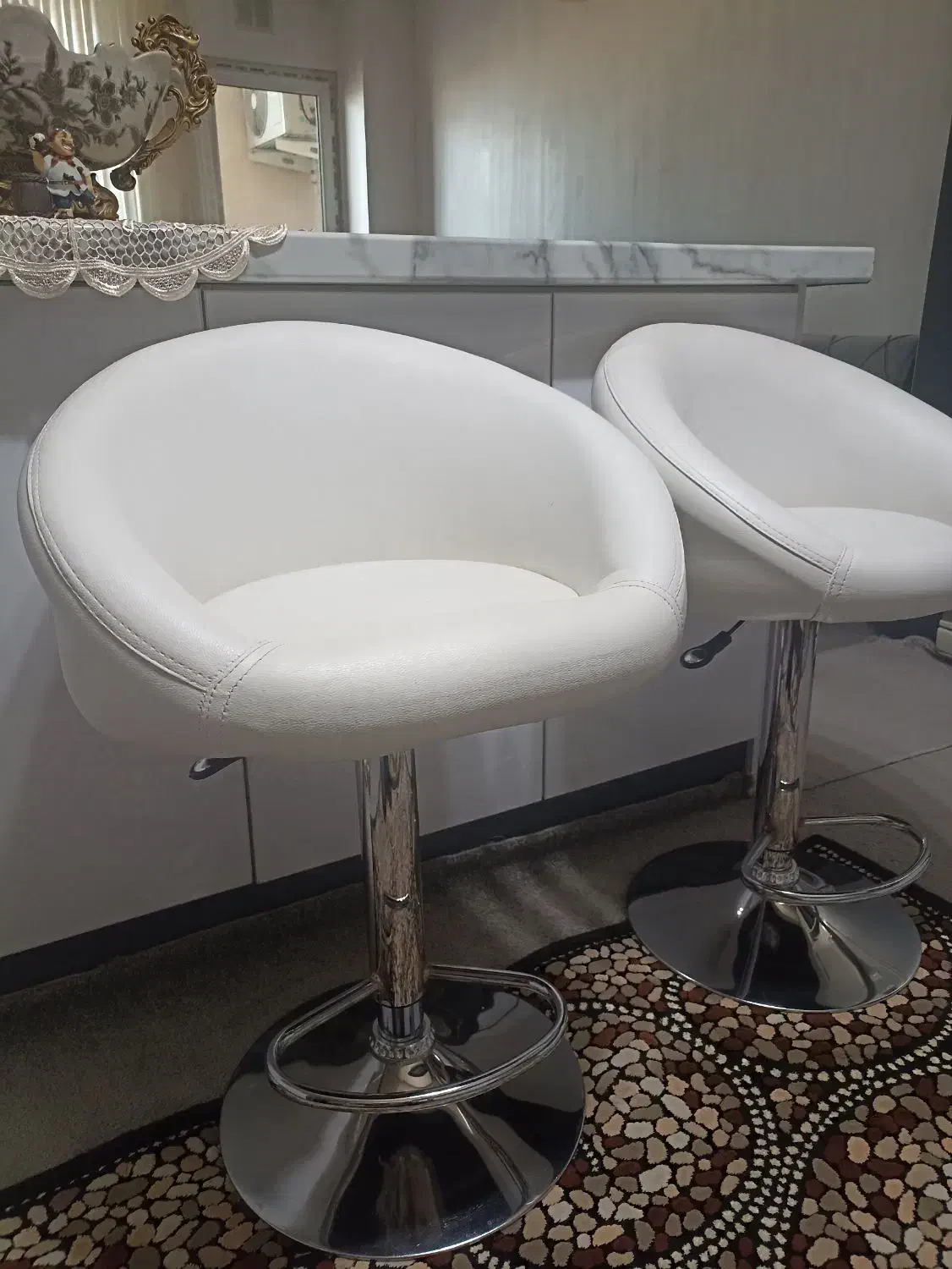 صندلی جکدار|صندلی و نیمکت|اشتهارد, |دیوار