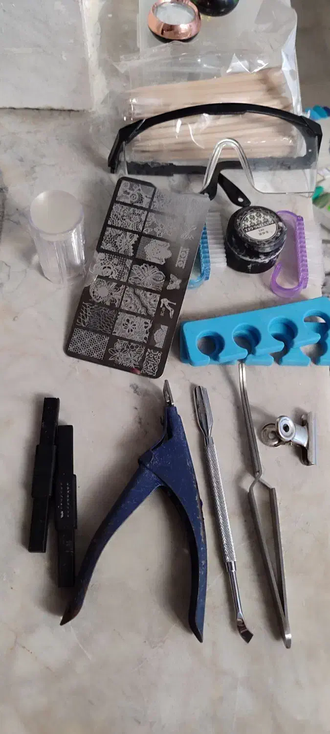 وسایل کاشت ناخن|آرایشی، بهداشتی، درمانی|لاهیجان, کوی زمانی|دیوار