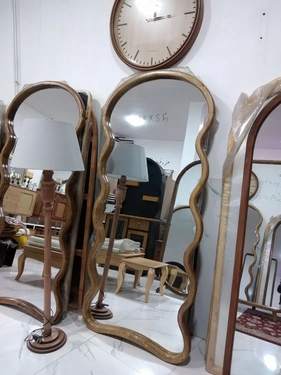 آینه ق د ی|آینه|کوهدشت, |دیوار