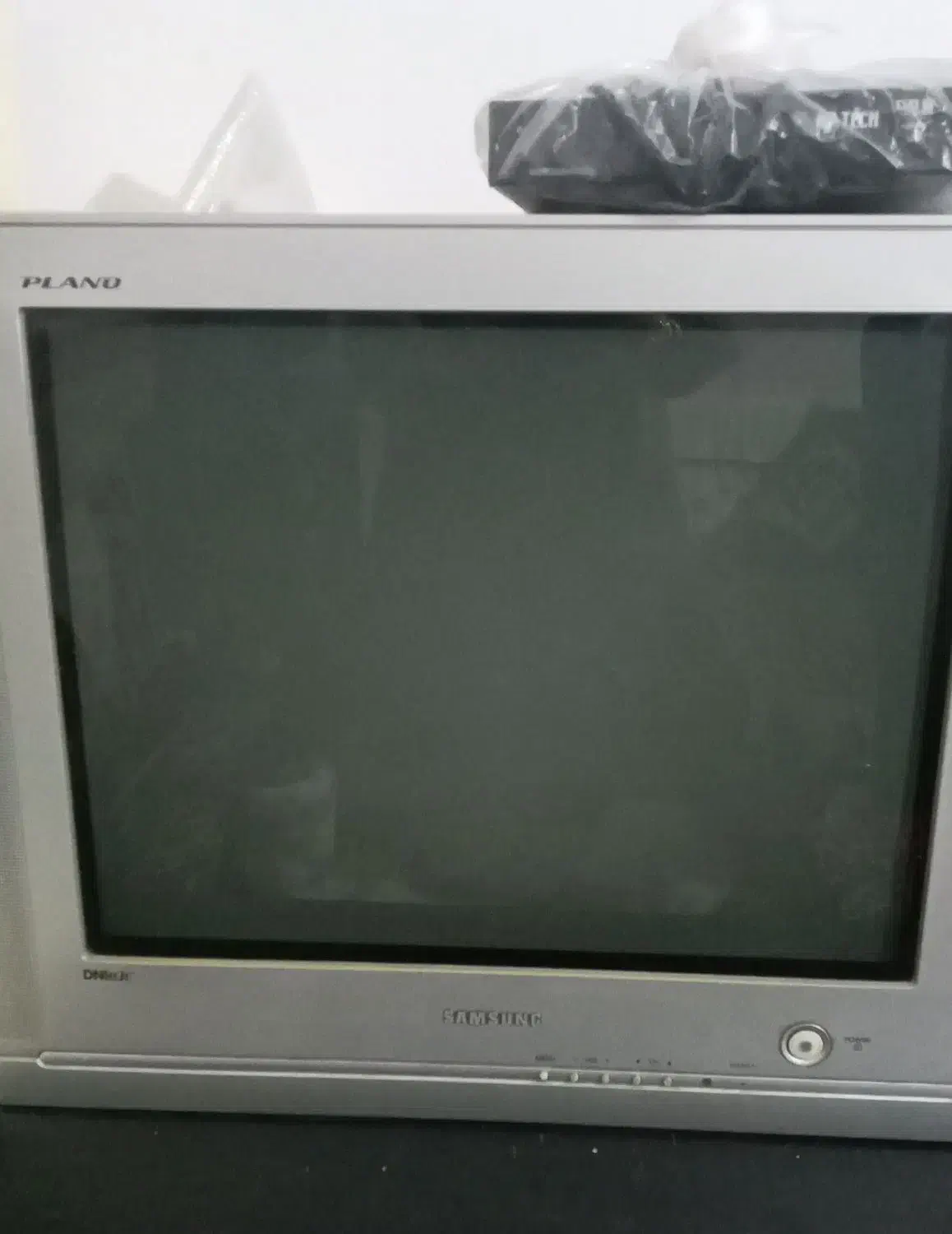 تلویزیون|تلویزیون و پروژکتور|نیمروز, |دیوار