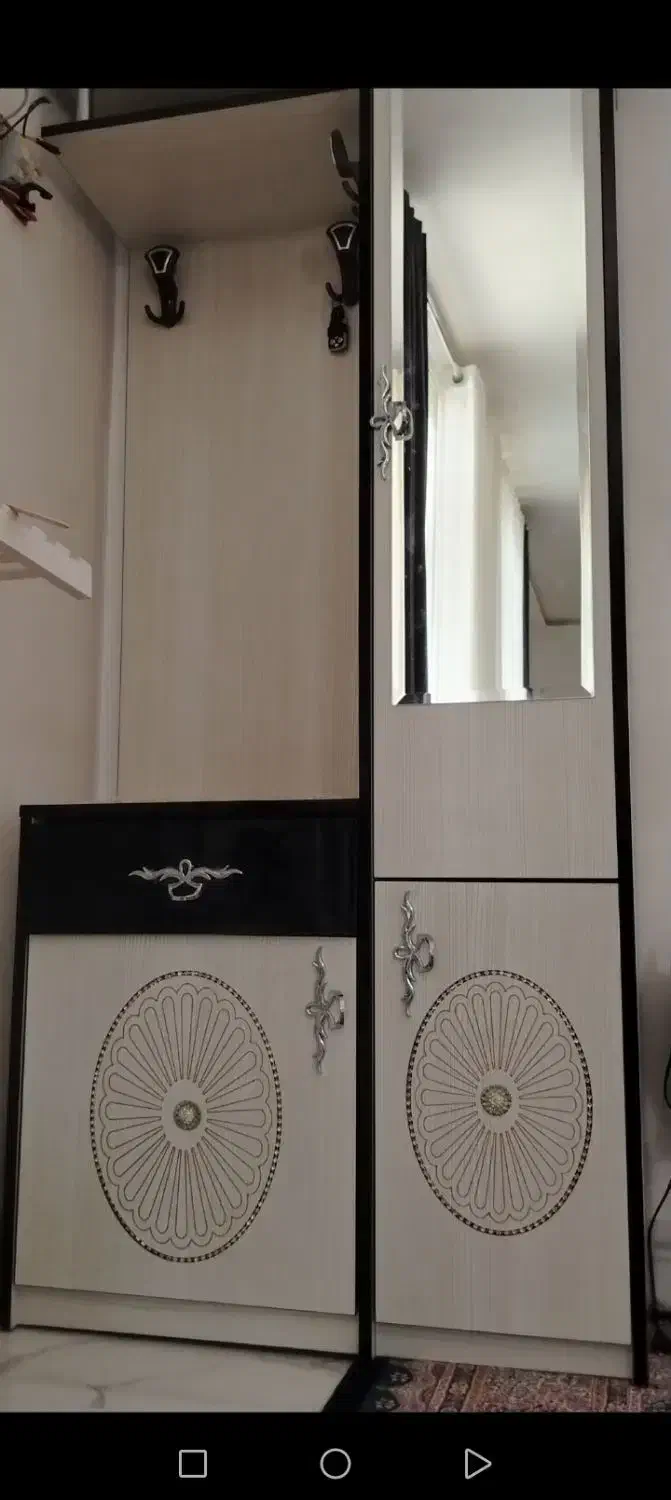 کمد پادری|جاکفشی، کمد، دراور|بم, |دیوار