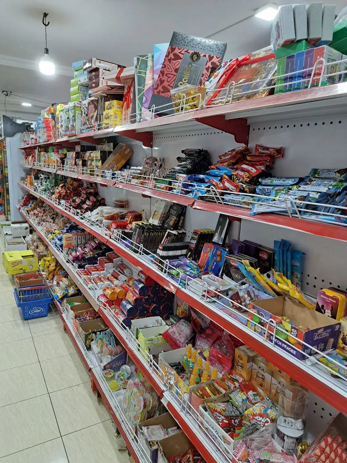 نیرو کار در هایپر مارکت|استخدام خدمات فروشگاه و رستوران|بندر گناوه, |دیوار