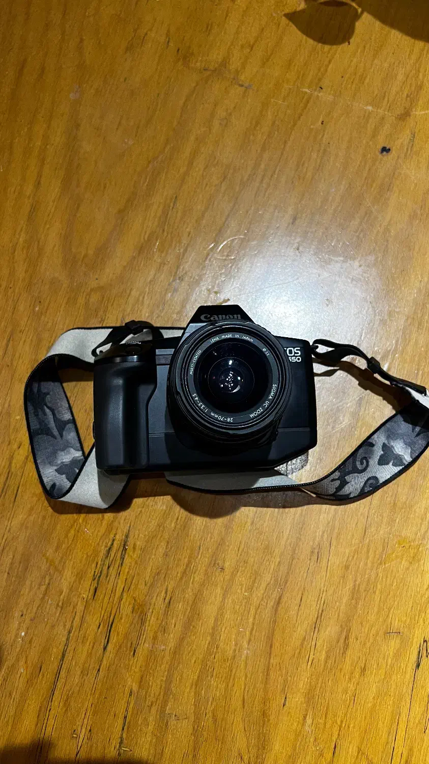 دوربین عکاسی و فیلمبرداری کنون اصلی مدل EOS 650|دوربین عکاسی و فیلم‌برداری|شیراز, چوگیاه‎|دیوار