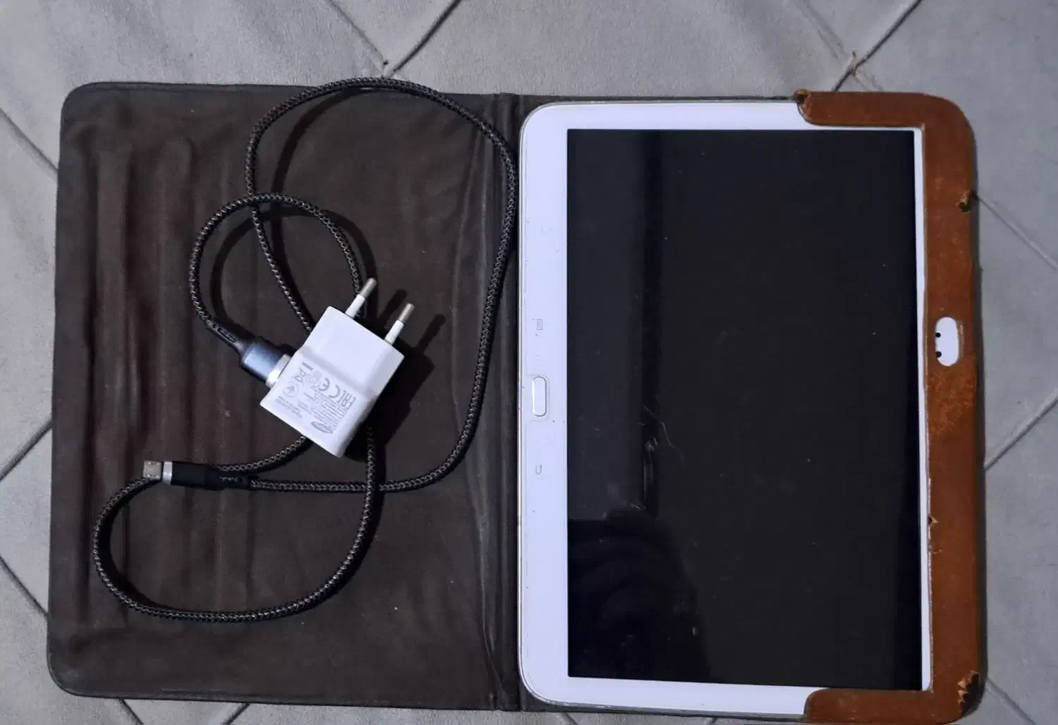 تبلت سامسونگ|تبلت|رشت, سعدی (تختی)|دیوار