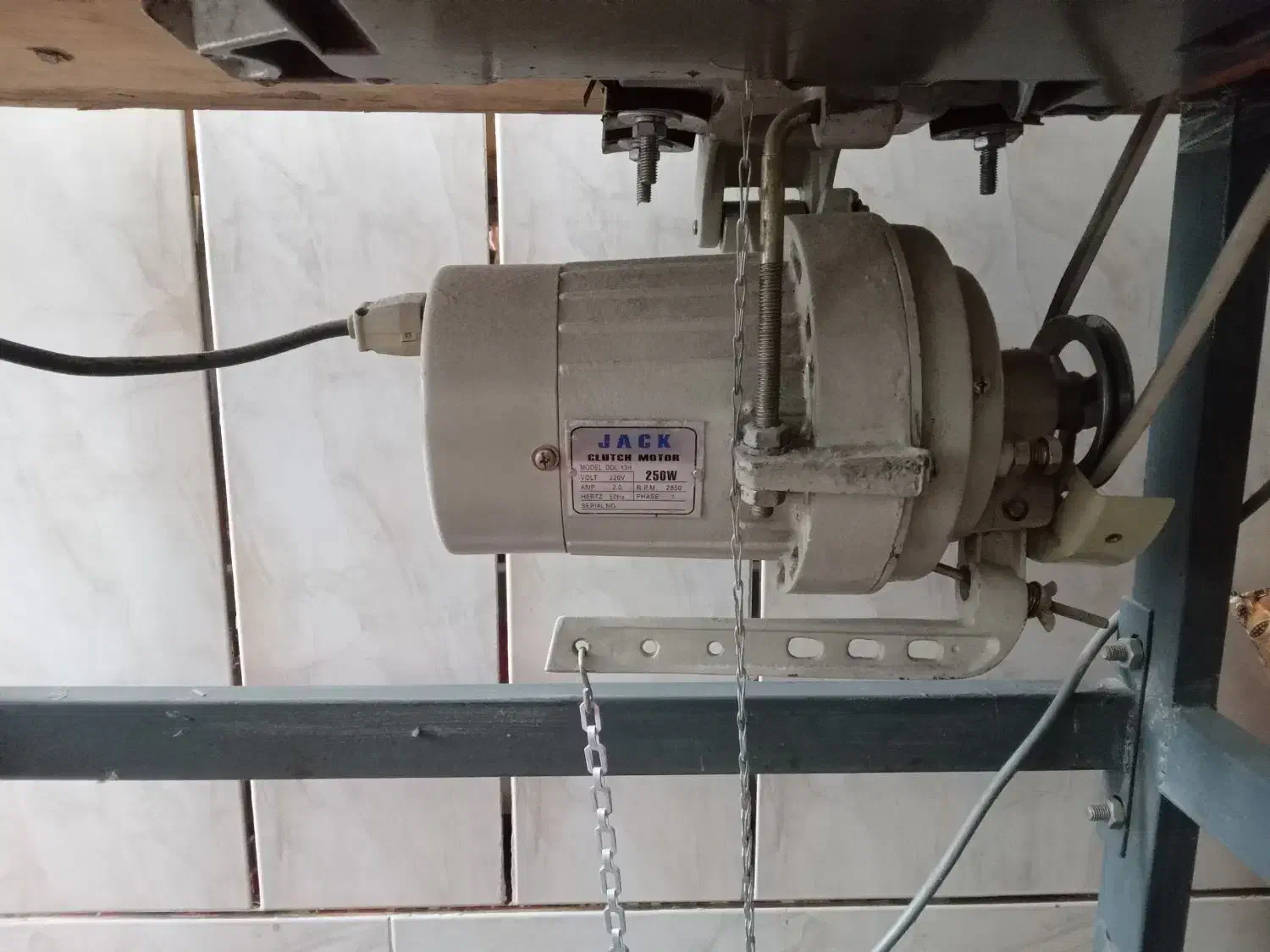 زیگزال|چرخ خیاطی و ریسندگی|شاهین‌شهر, گزبرخوار|دیوار