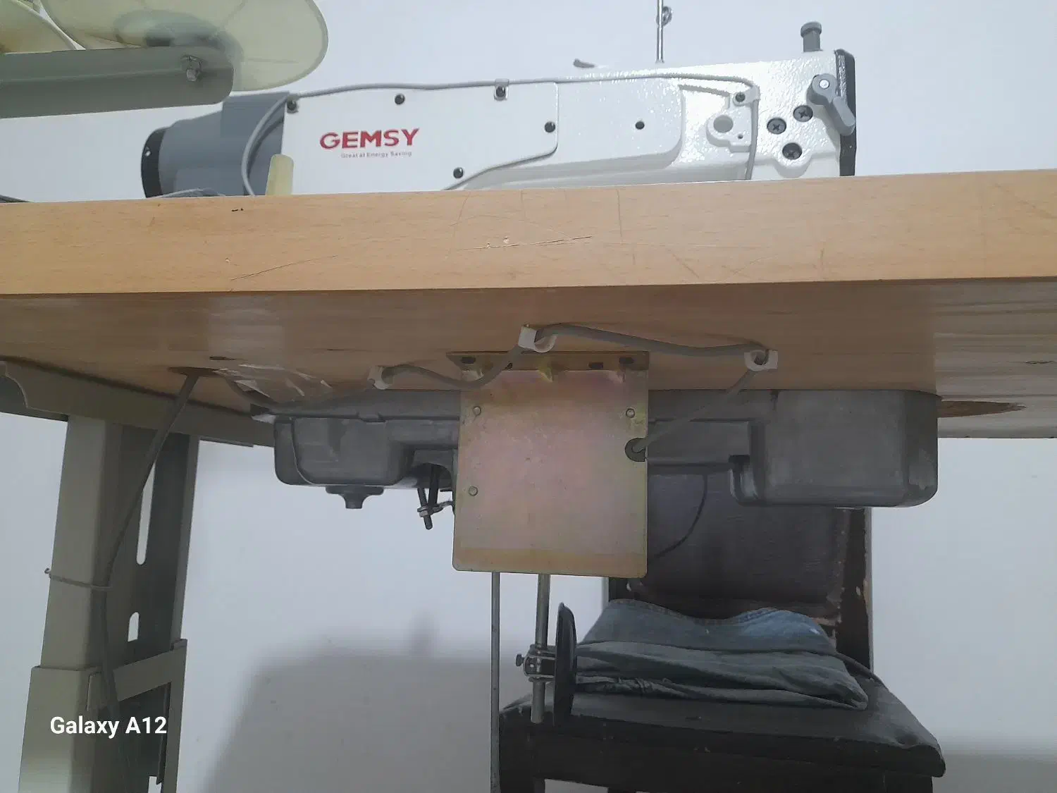 چرخ صنعتی|چرخ خیاطی و ریسندگی|بجنورد, |دیوار