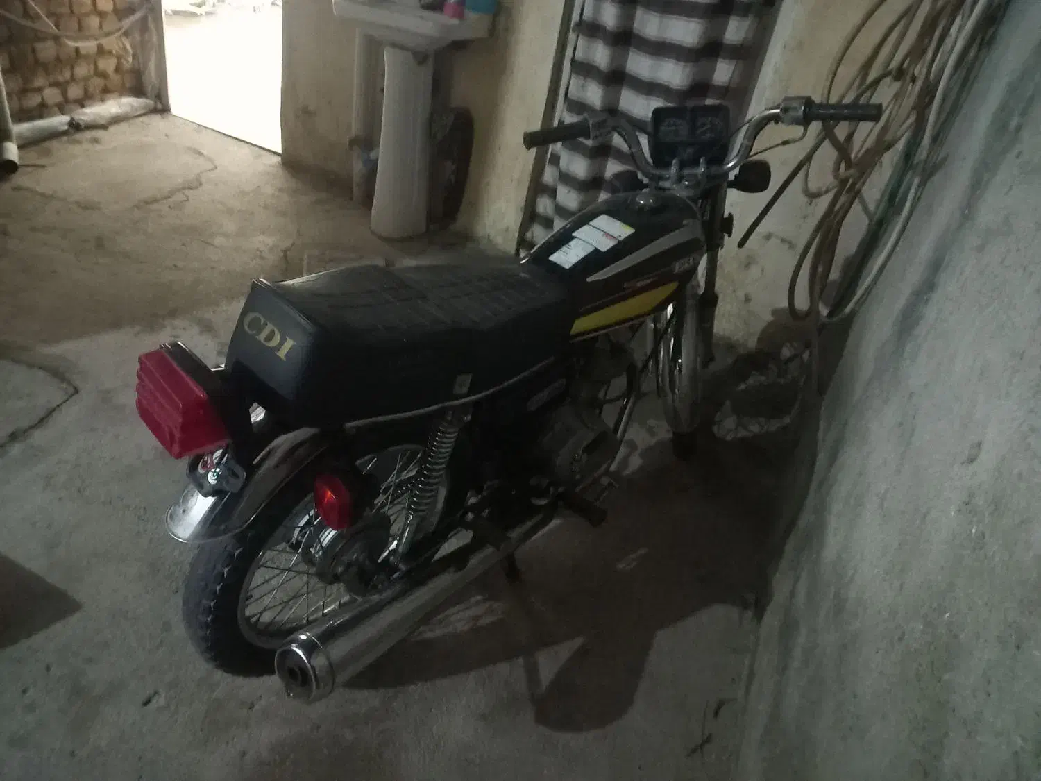 موتور سیکلت|موتورسیکلت|آشخانه, |دیوار