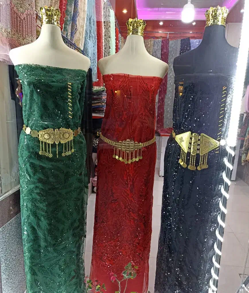 فروش یکجا وسایل مغازه پارچه فروشی به همراه پارچه|حراج|سلماس, |دیوار