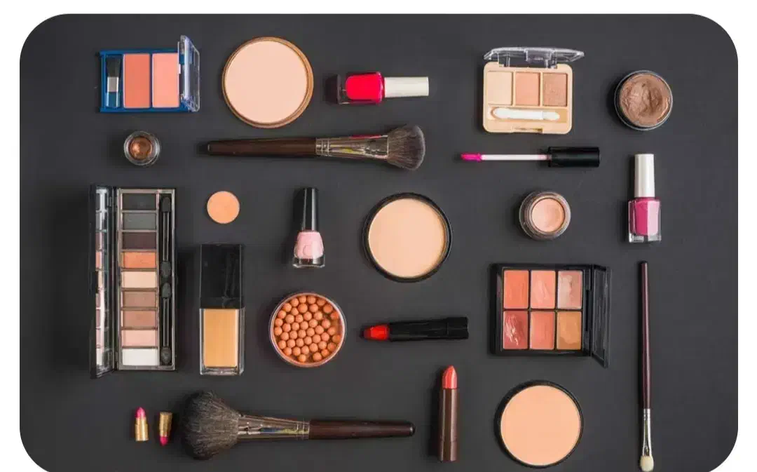 فروشنده خانم فروشگاه ارایشی بهداشتی|استخدام بازاریابی و فروش|گرگان, |دیوار