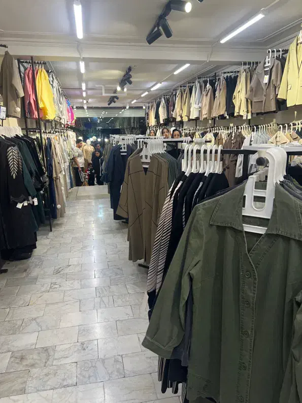 همکار خانوم به صورت نیمه وقت و تمام وقت نیازمندیم|استخدام خدمات فروشگاه و رستوران|تبریز, |دیوار