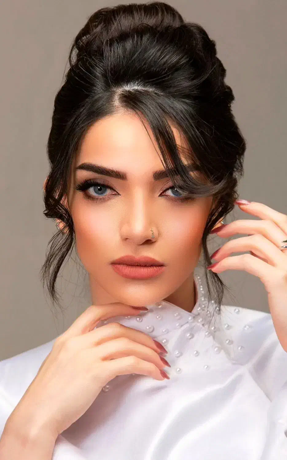 آموزش میکاپ حرفهای در لاهیجان با لوازم رایگان|خدمات آموزشی|لاهیجان, شیشه گران|دیوار