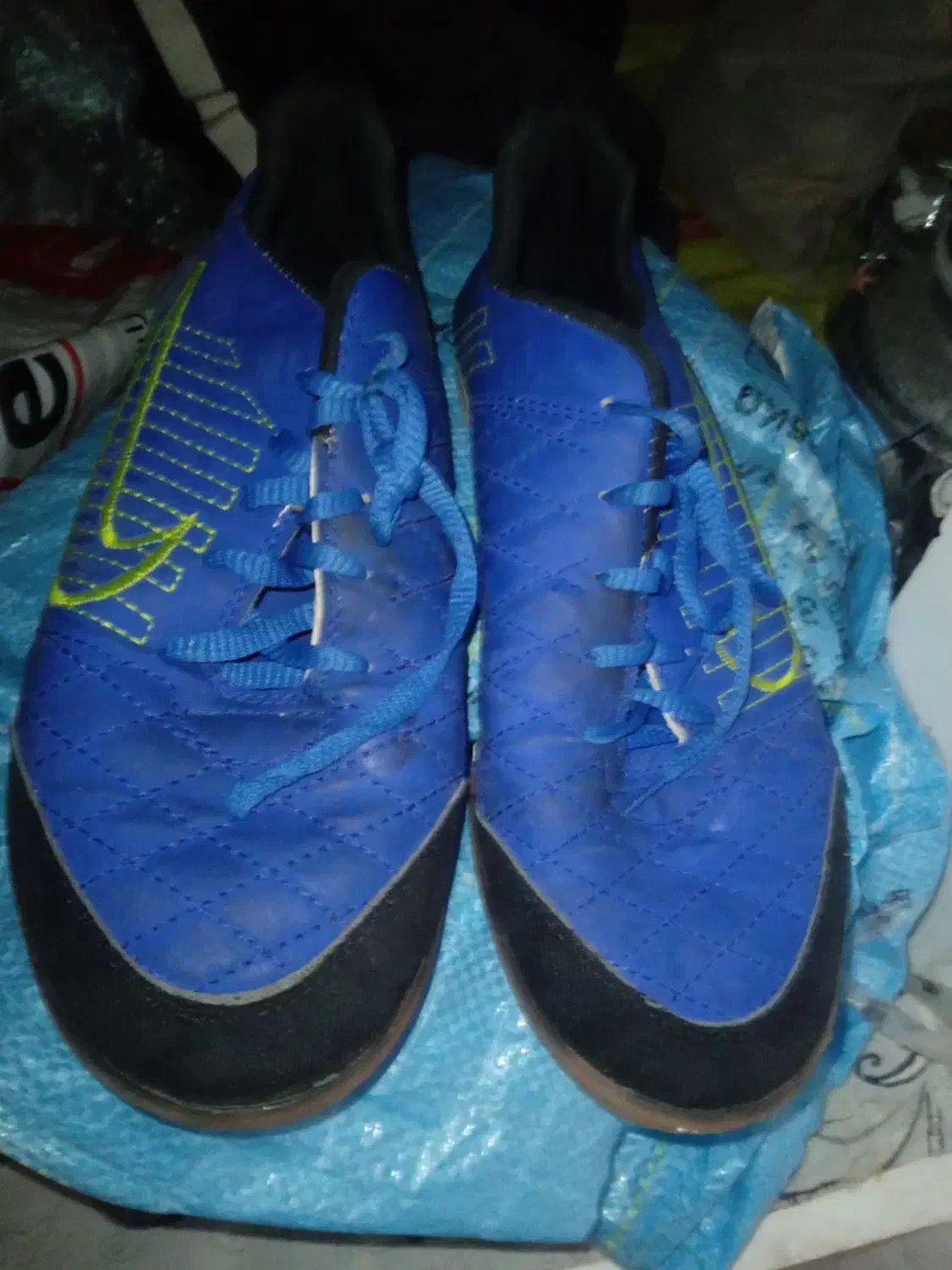 کفش فوتبال|ورزشهای توپی|مرند, |دیوار