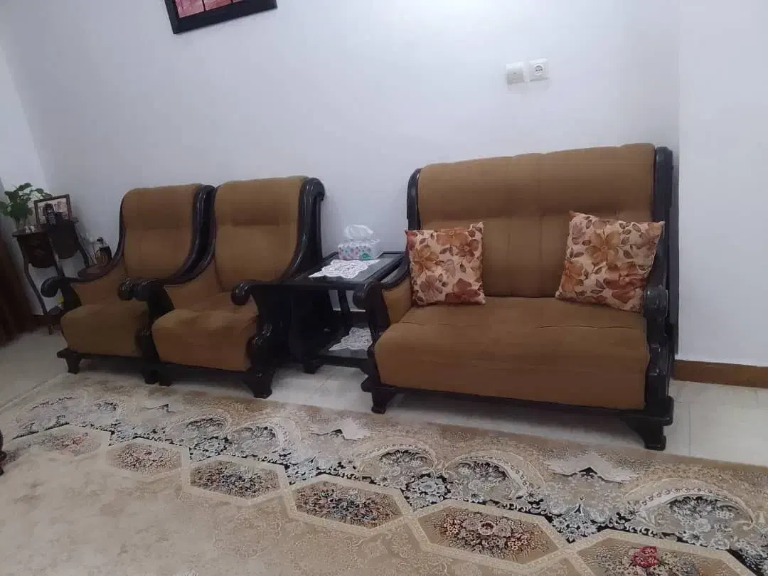 مبل ۷ نفره به همراه جلو مبلی  میز عسلی تخفیف ویژه|مبلمان خانگی و میز عسلی|آستانه اشرفیه, |دیوار