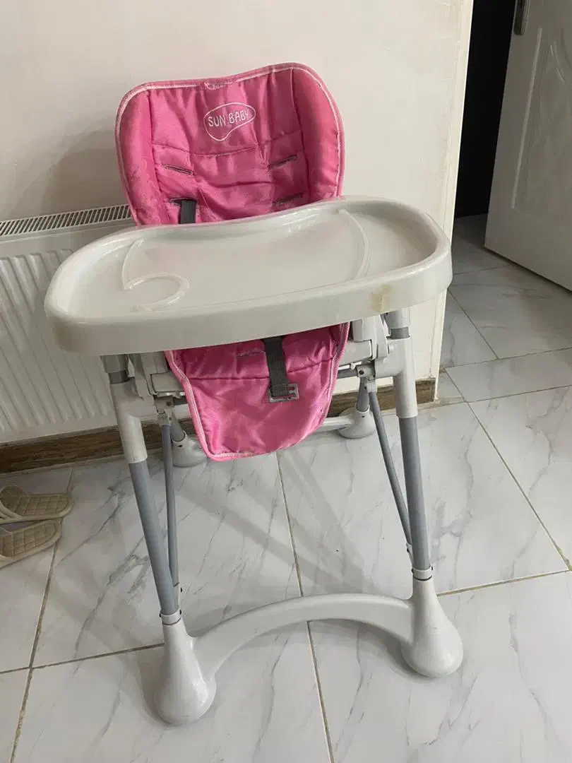 صندلی کودک|تخت و صندلی بچه|رشت, رشتیان|دیوار