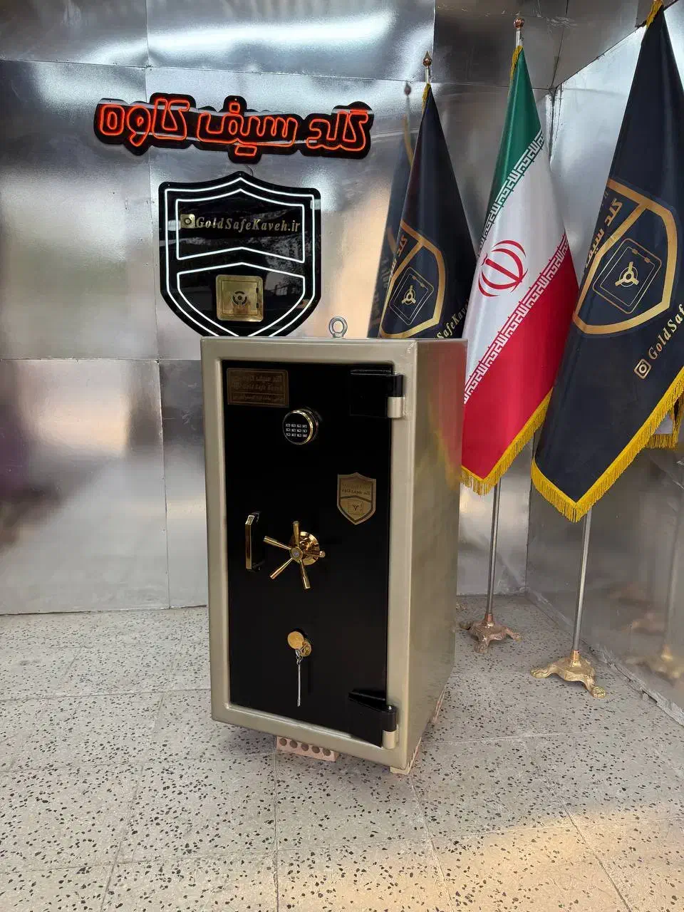 گاوصندوق جا اسلحه ایستاده مدل 7500|ابزارآلات|پاکدشت, پاکدشت (مامازند)|دیوار