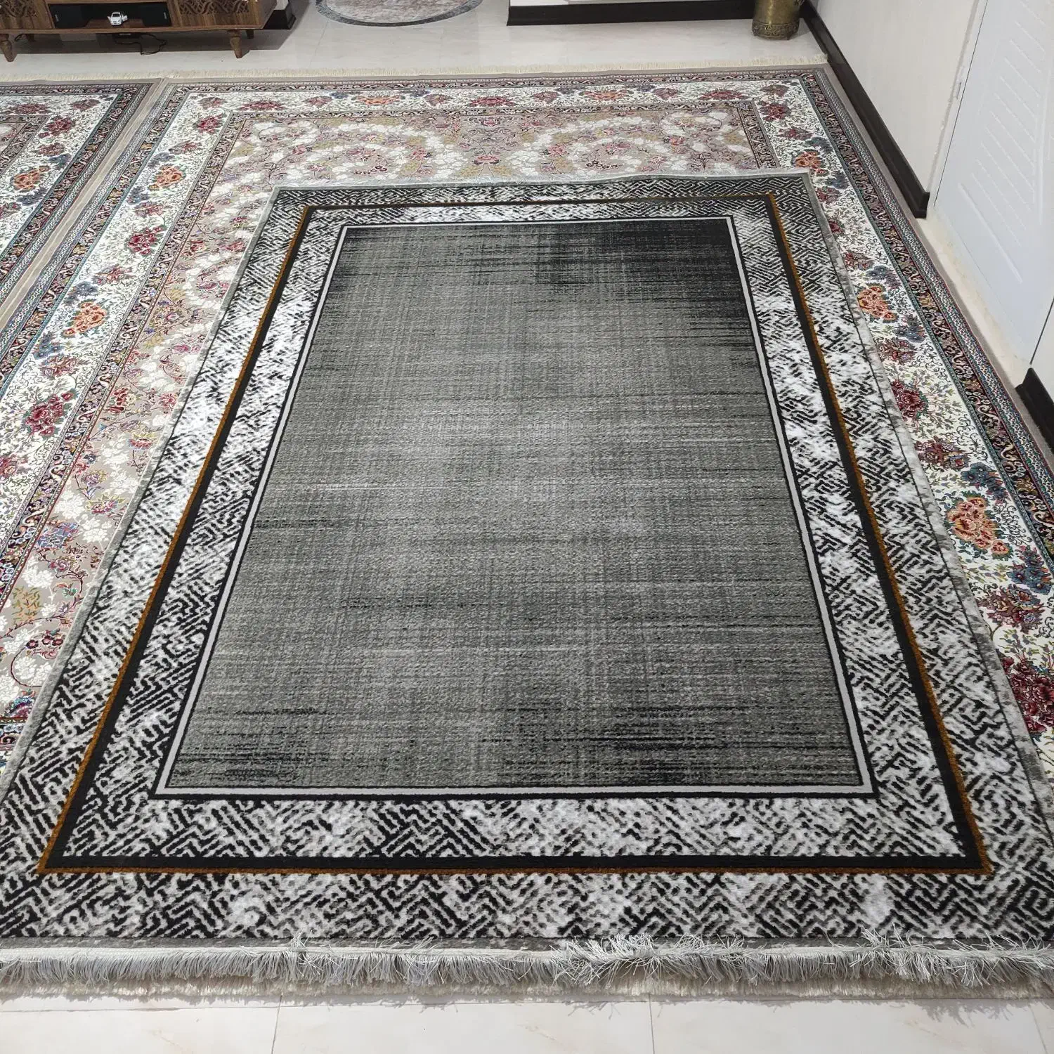 یک عدد فرش ۶ متری فانتزی|فرش|اسلامشهر, شهرک قائمیه|دیوار