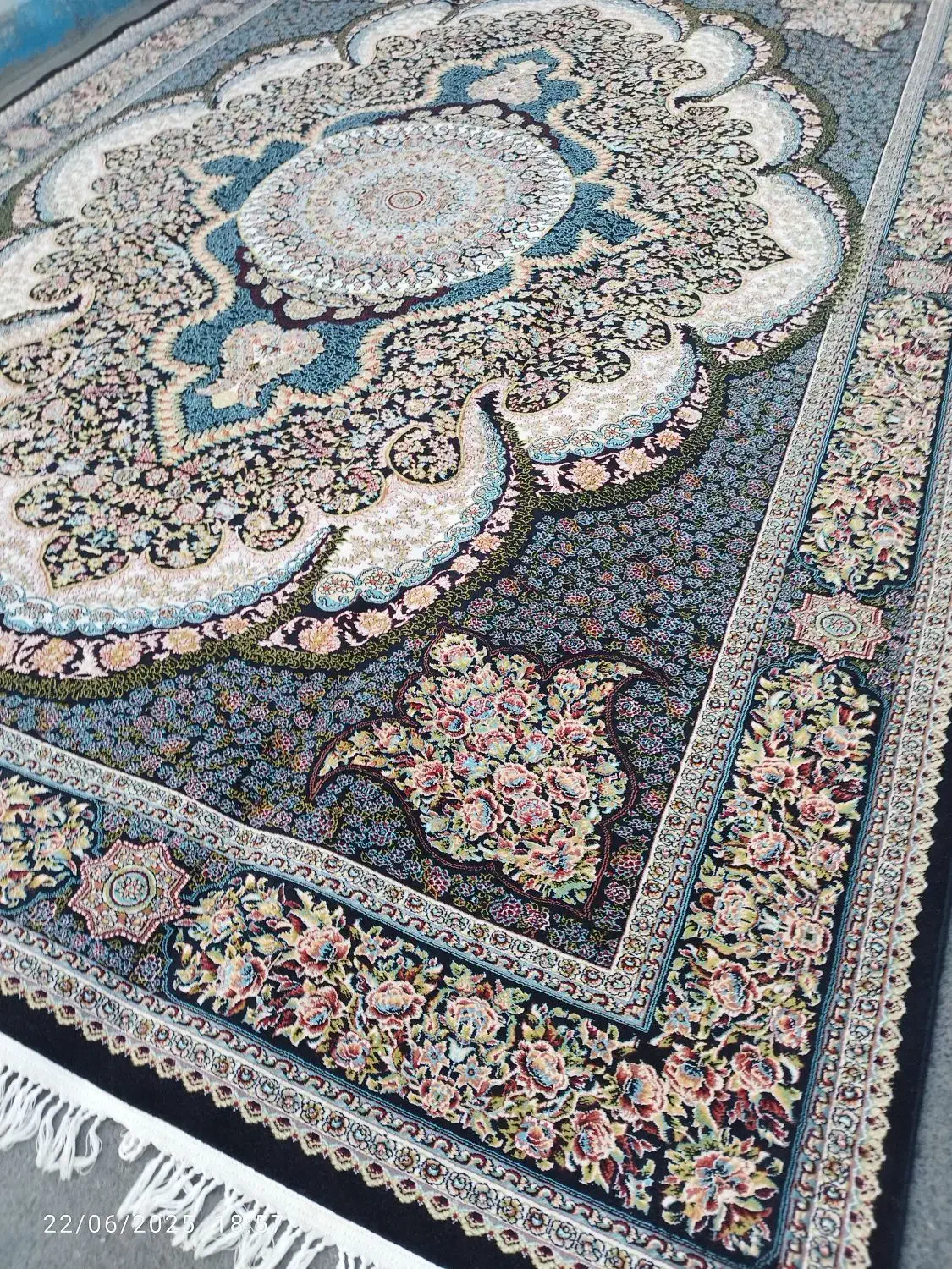 یک جفت ۱۲ متری سورمه ای|فرش|پاکدشت, حصار امیر|دیوار