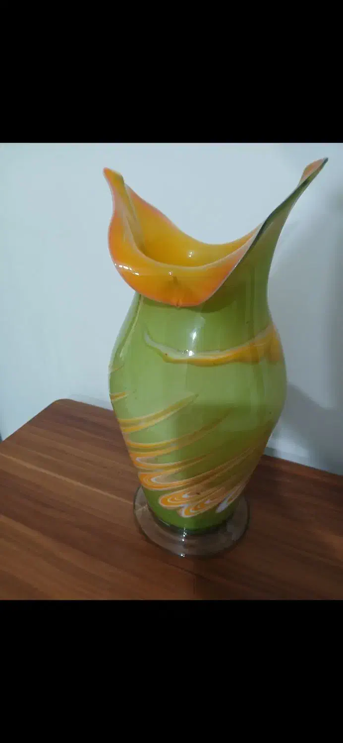 گلدان دو پوسته قدیمی|کلکسیون اشیاء عتیقه|ارومیه, |دیوار