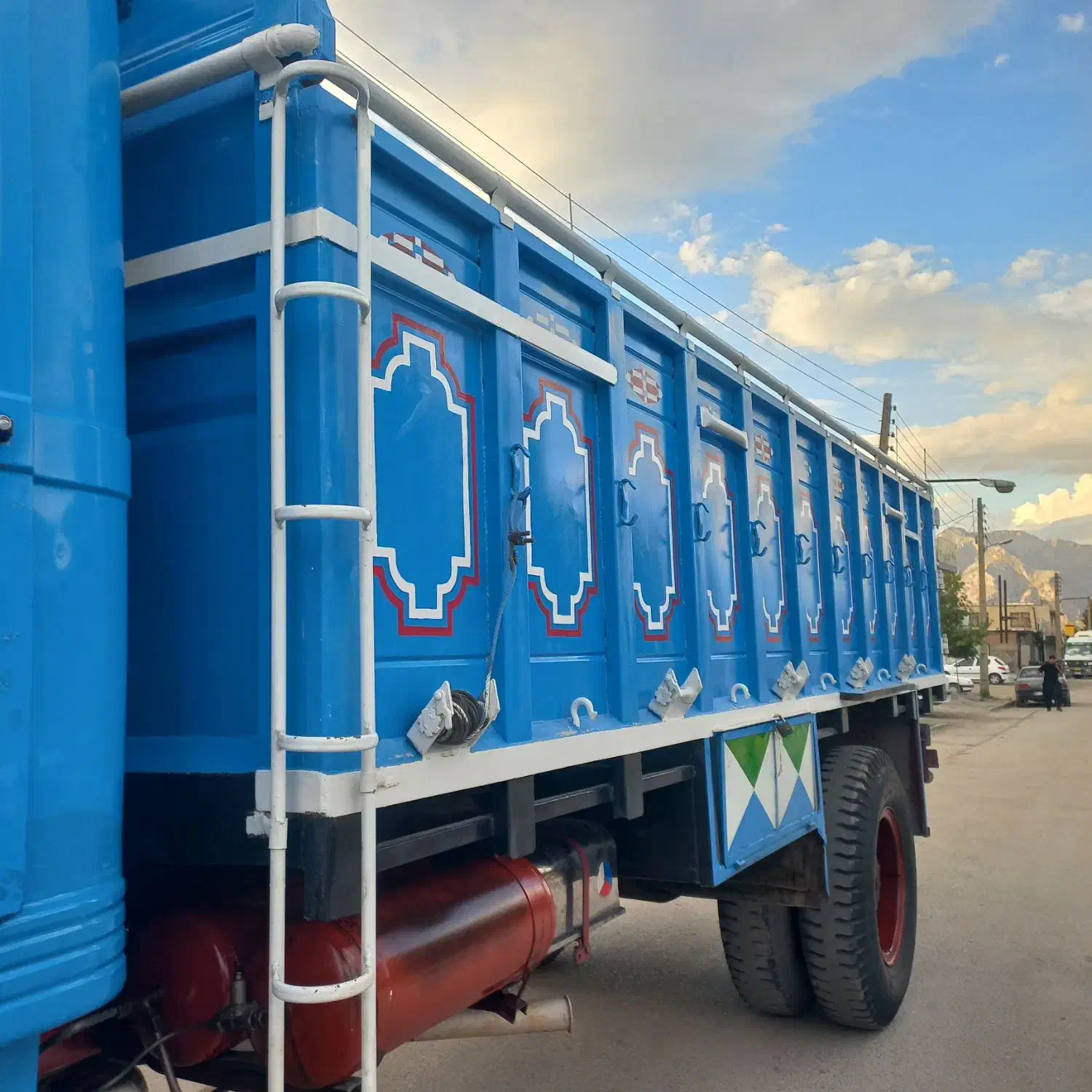 اتاق عقب بنز باری|خودرو سنگین|کرمانشاه, |دیوار
